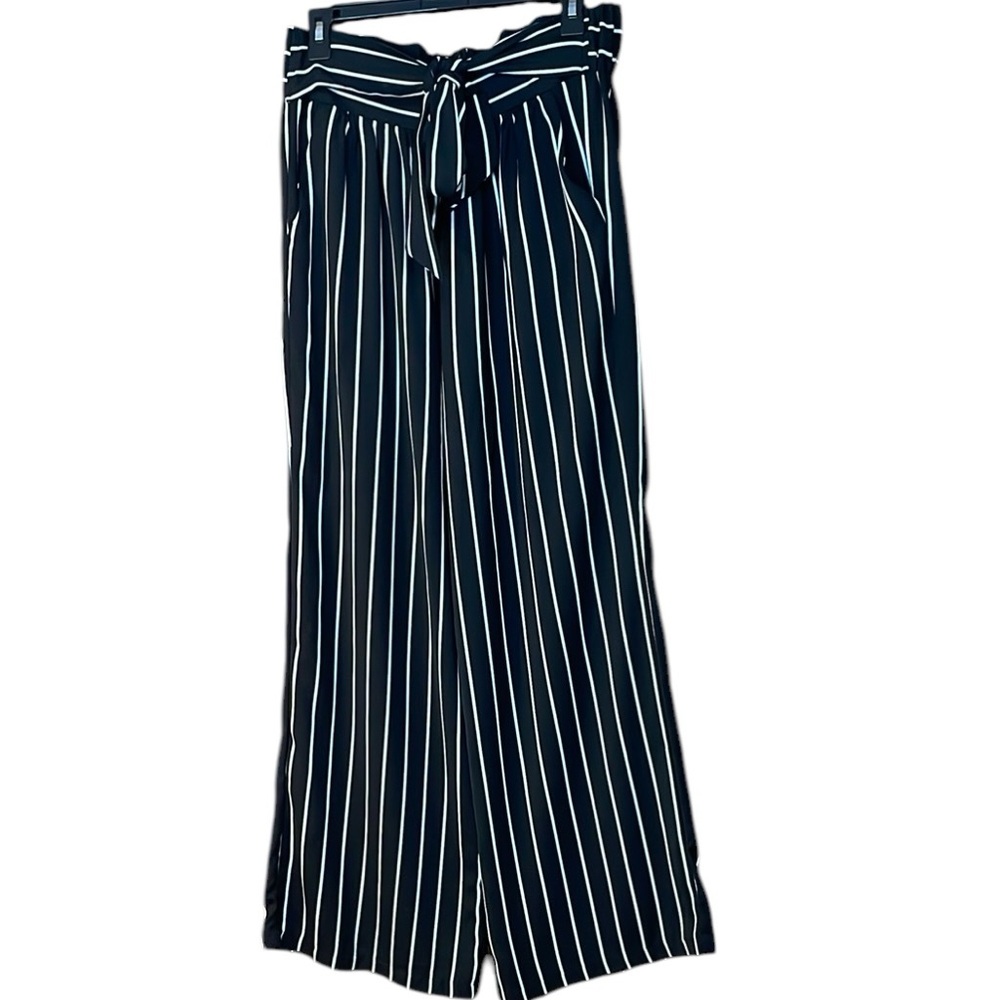 Active USA Pants Black White Striped Paper bag Wide Leg Pockets Women’s Large